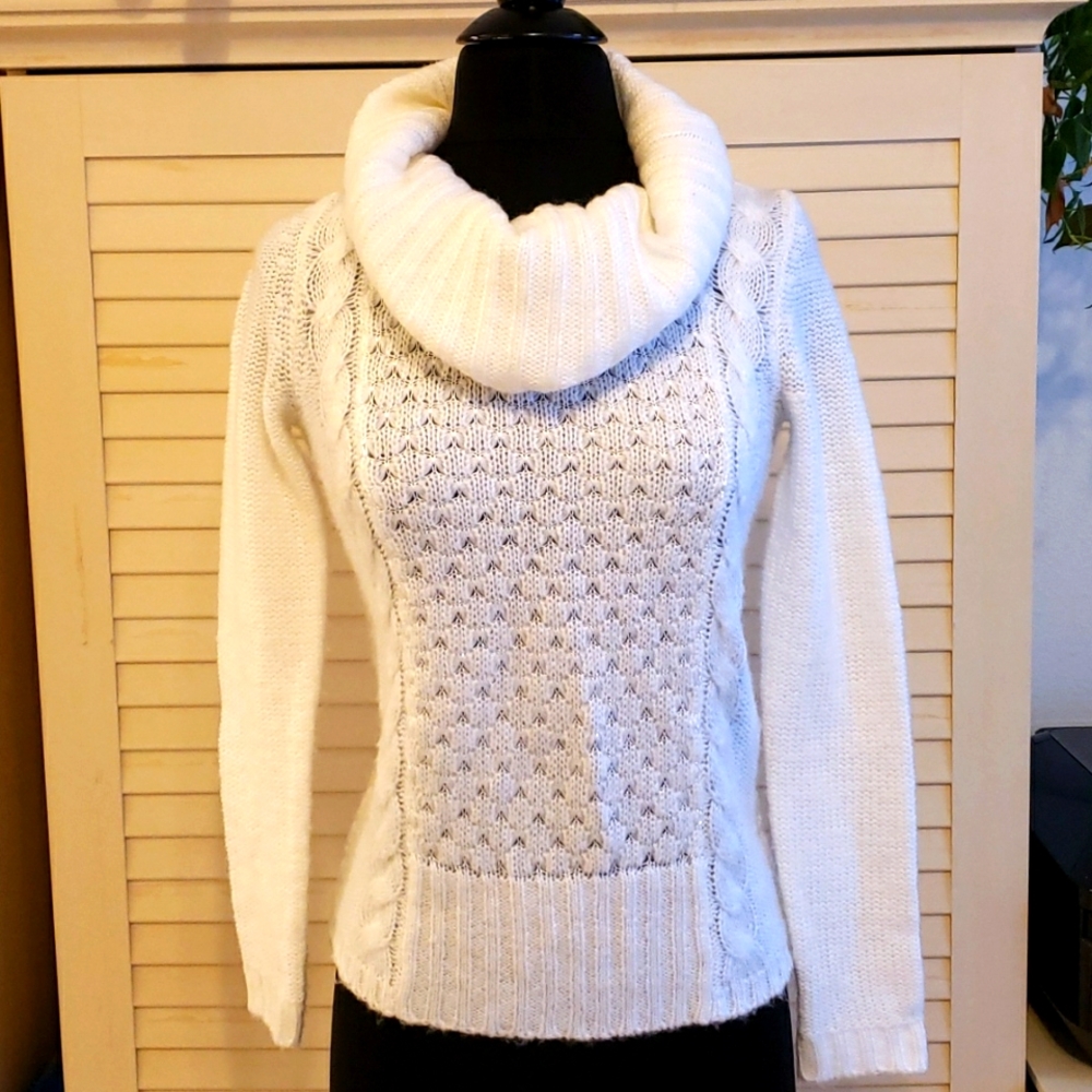 Versona Cowl-Neck Sweater